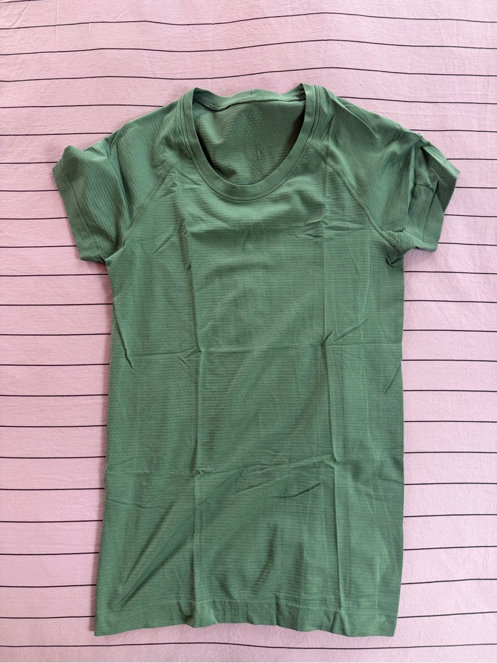 Lululemon athletica short sleeve top